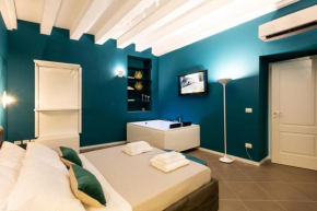 Carlo Suite Apartments con Vasca Idromassaggio